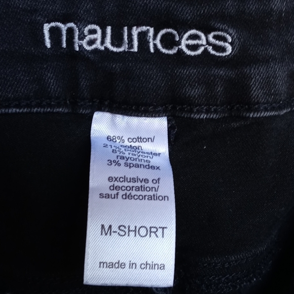 Maurices M Short Black Jeans Size M - Picture 3 of 4